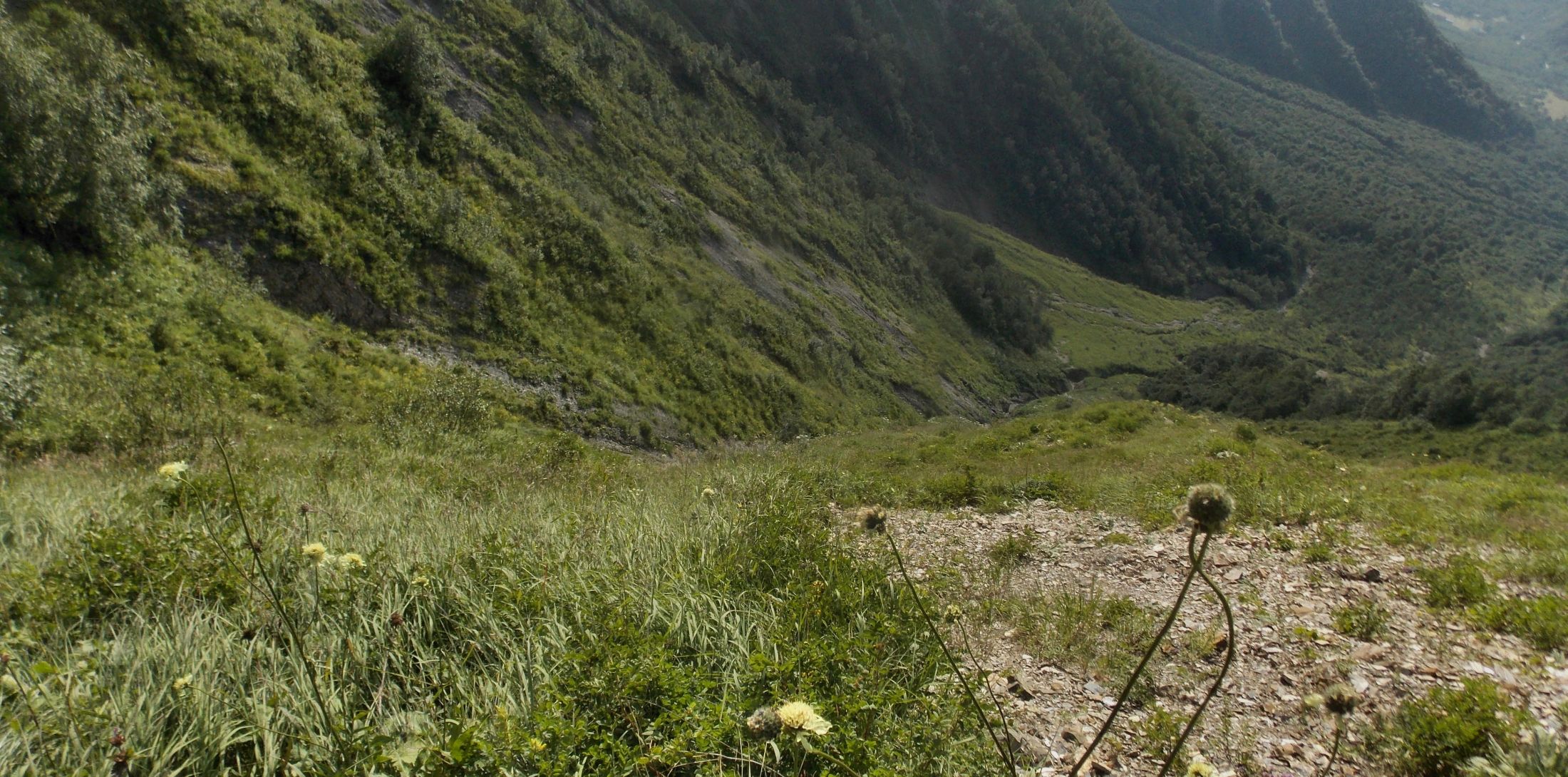 Descent into Tskhenistskali valley