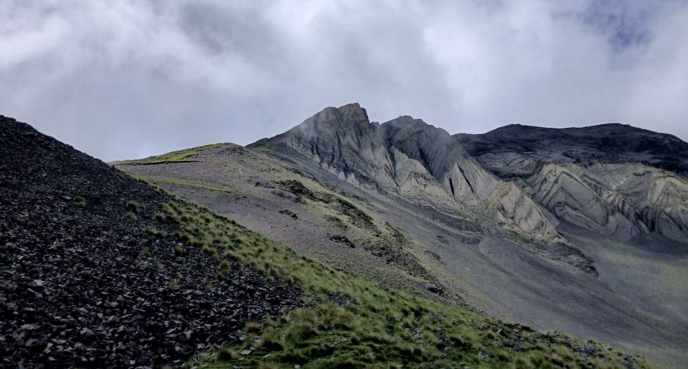 Khinalug ridge in sight