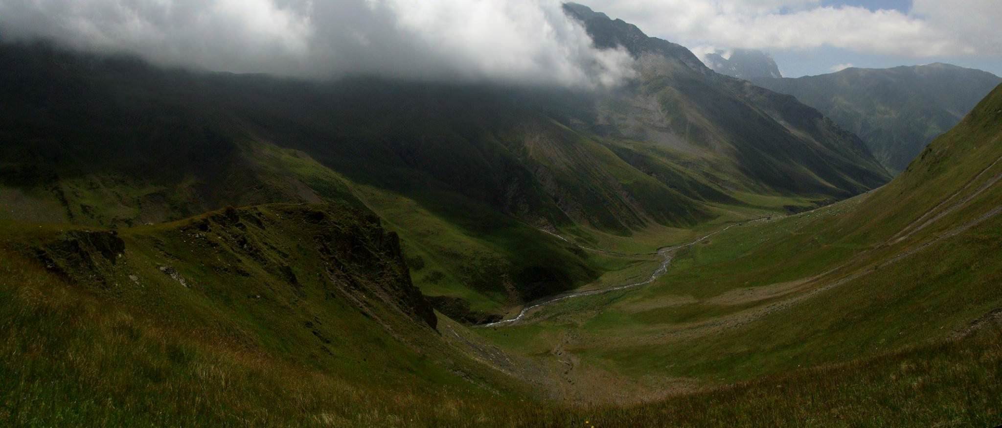 Veshattskali valley from the Arkhoti pass