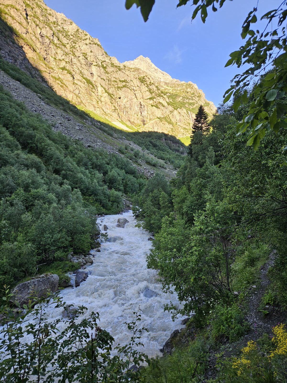 Dolra valley beyond the border guards camp