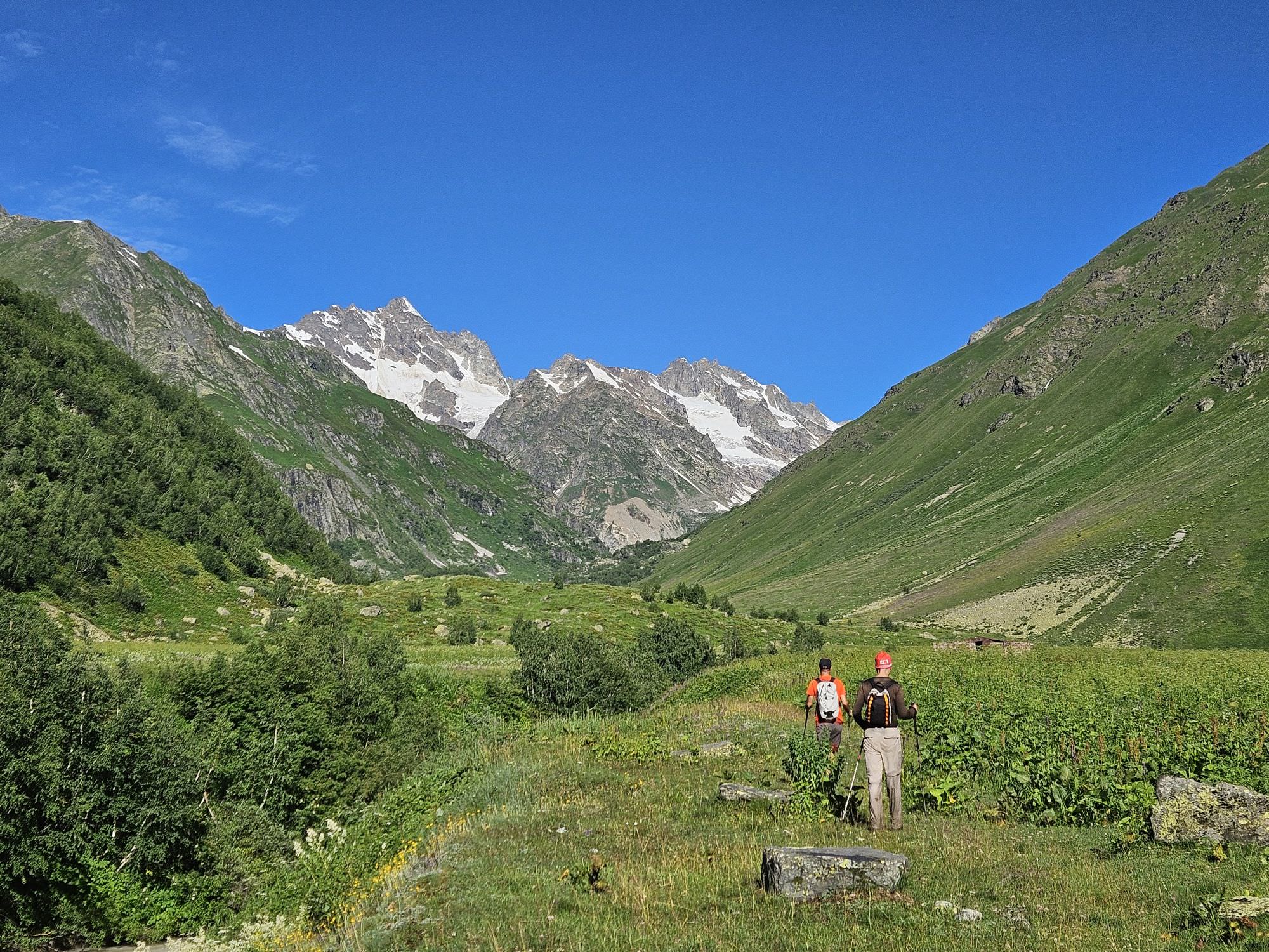 Approaching the ruins of Kwish milk farm