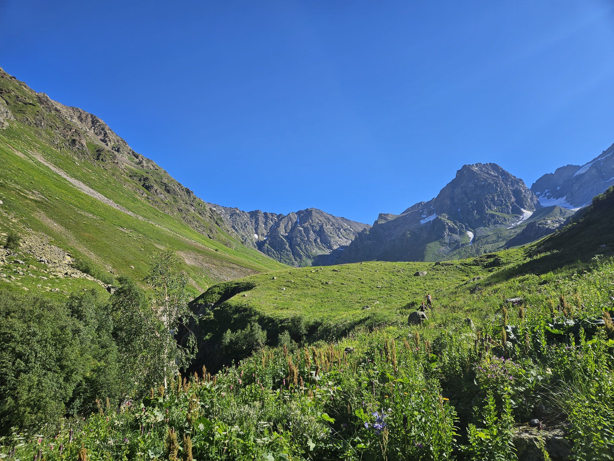 First views of the upper Dolra valley