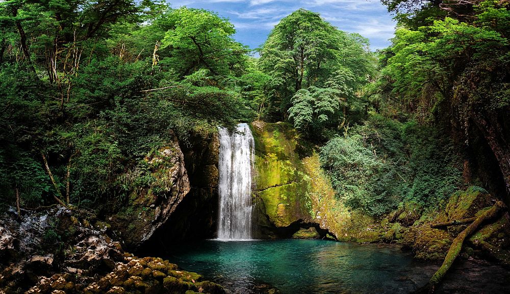 Intsra waterfall