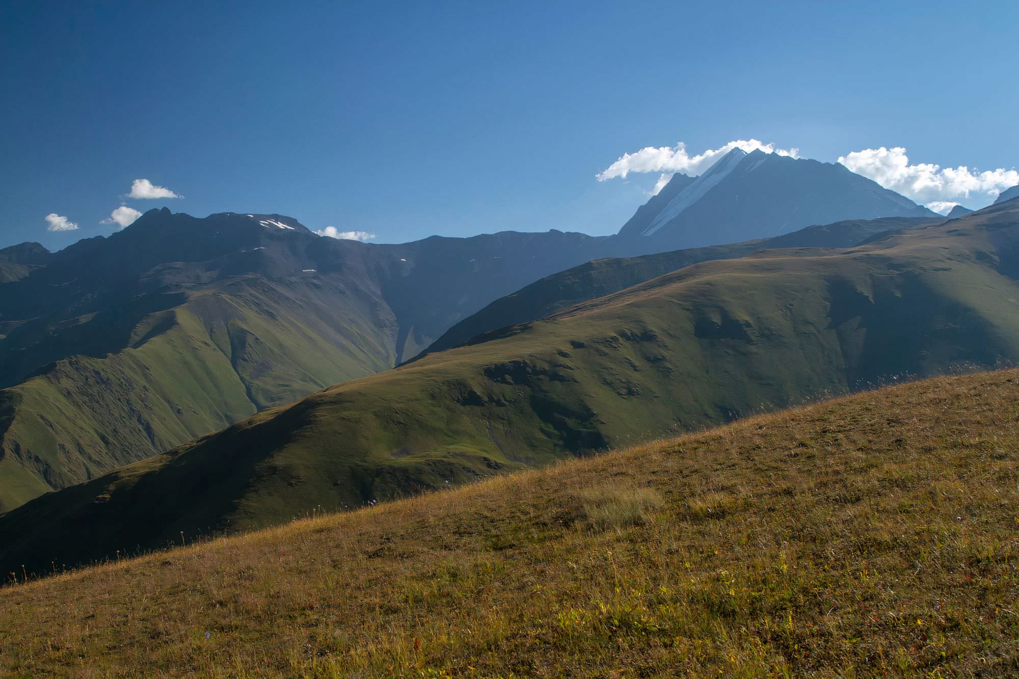Tebulo mountain viewed from Khidotanis ridge