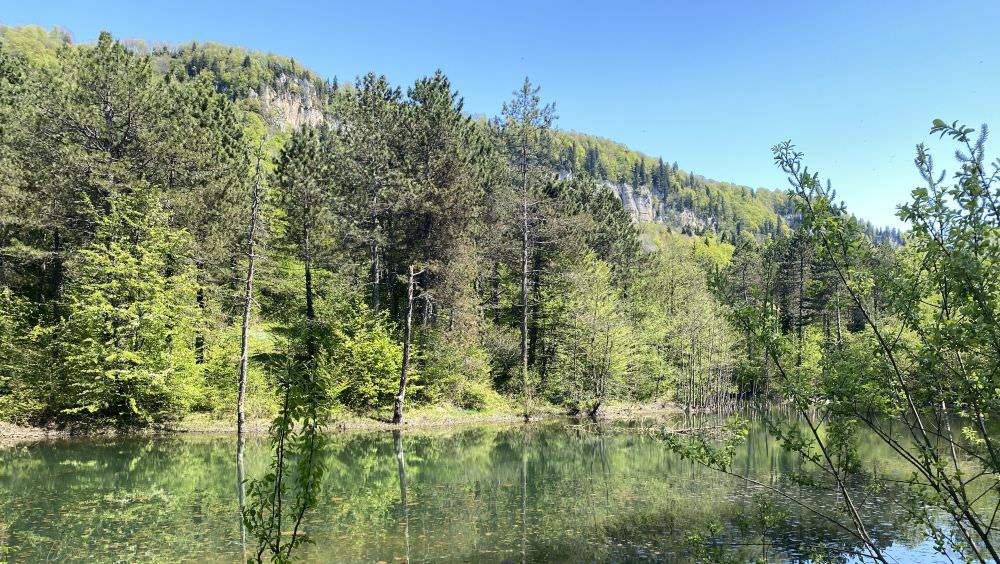Dzigdziga Mitsa mountain lake