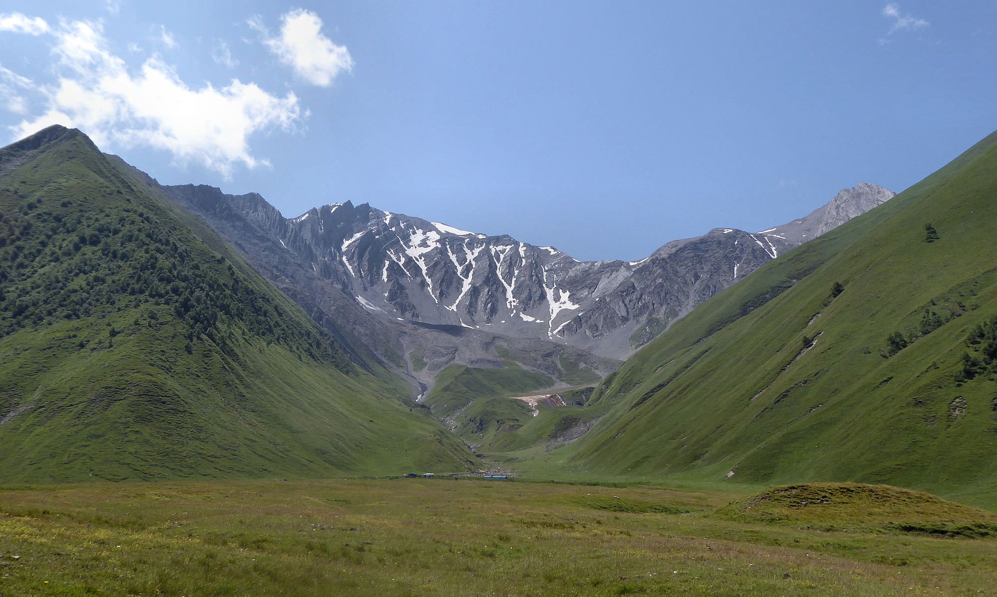 View towards Keli plateau