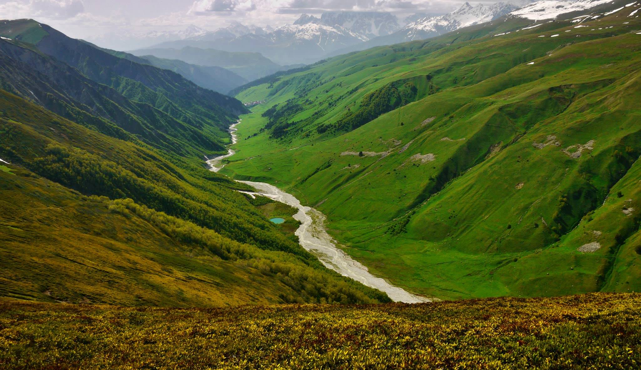 Adischala valley from Chkhunderi pass