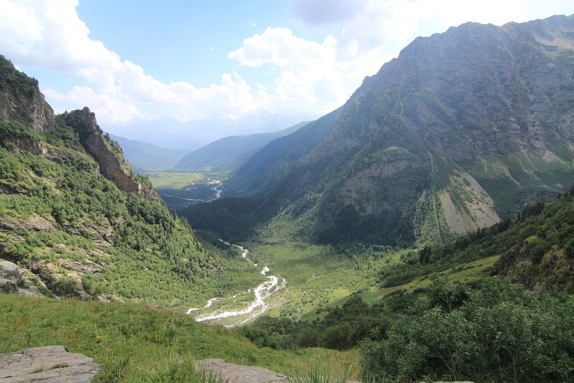 Dolra valley behind