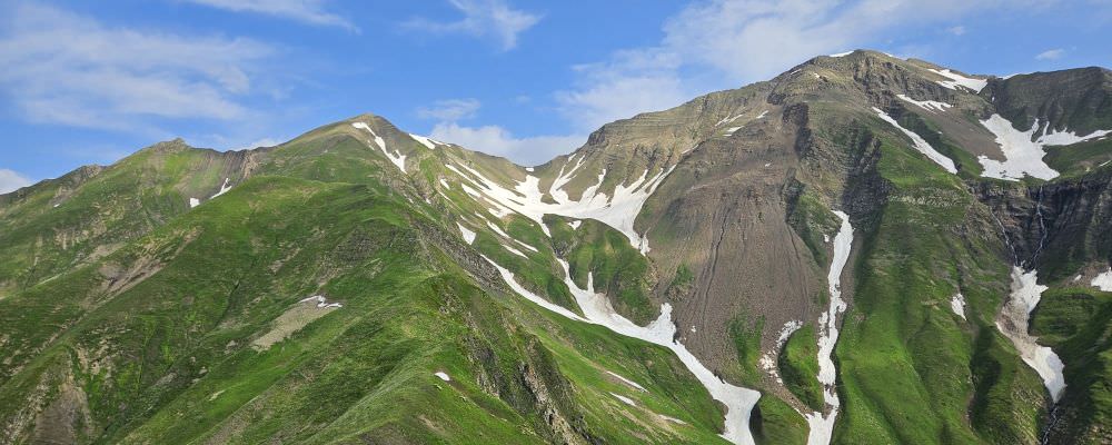 Uskuri mountain range