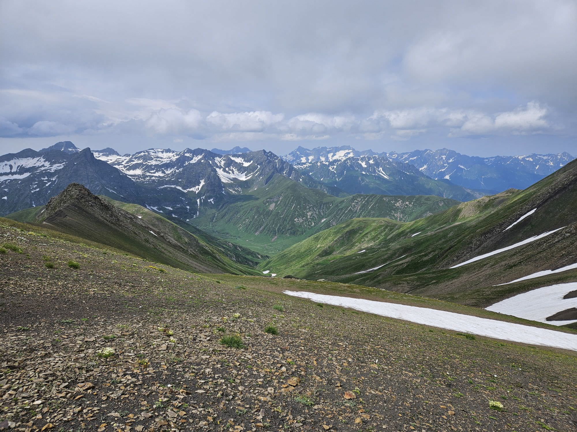 Views from the top of the Uskuri range to the north