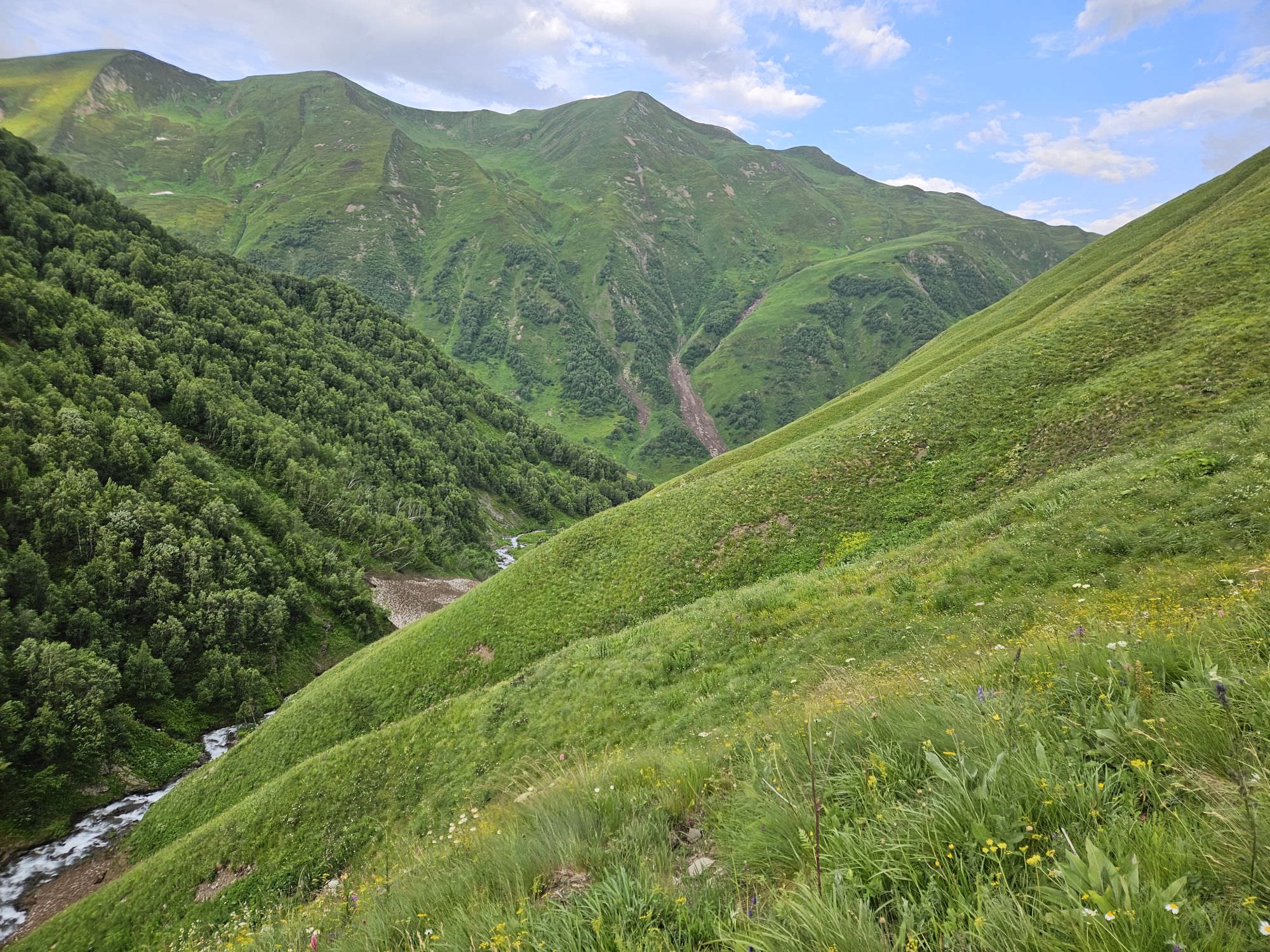 Approaching Kaseleti valley