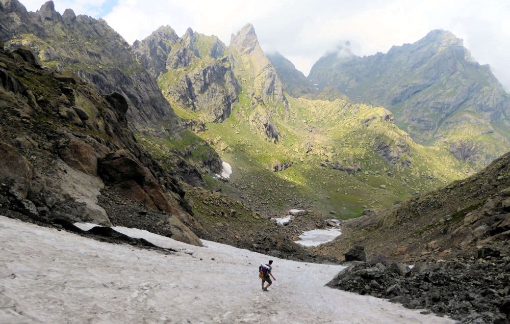 Descent to the Okhoje lake